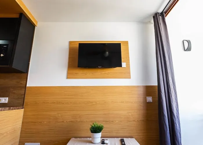 Lighthouse Friendly * Πλάγια ντελ Ινγκλές